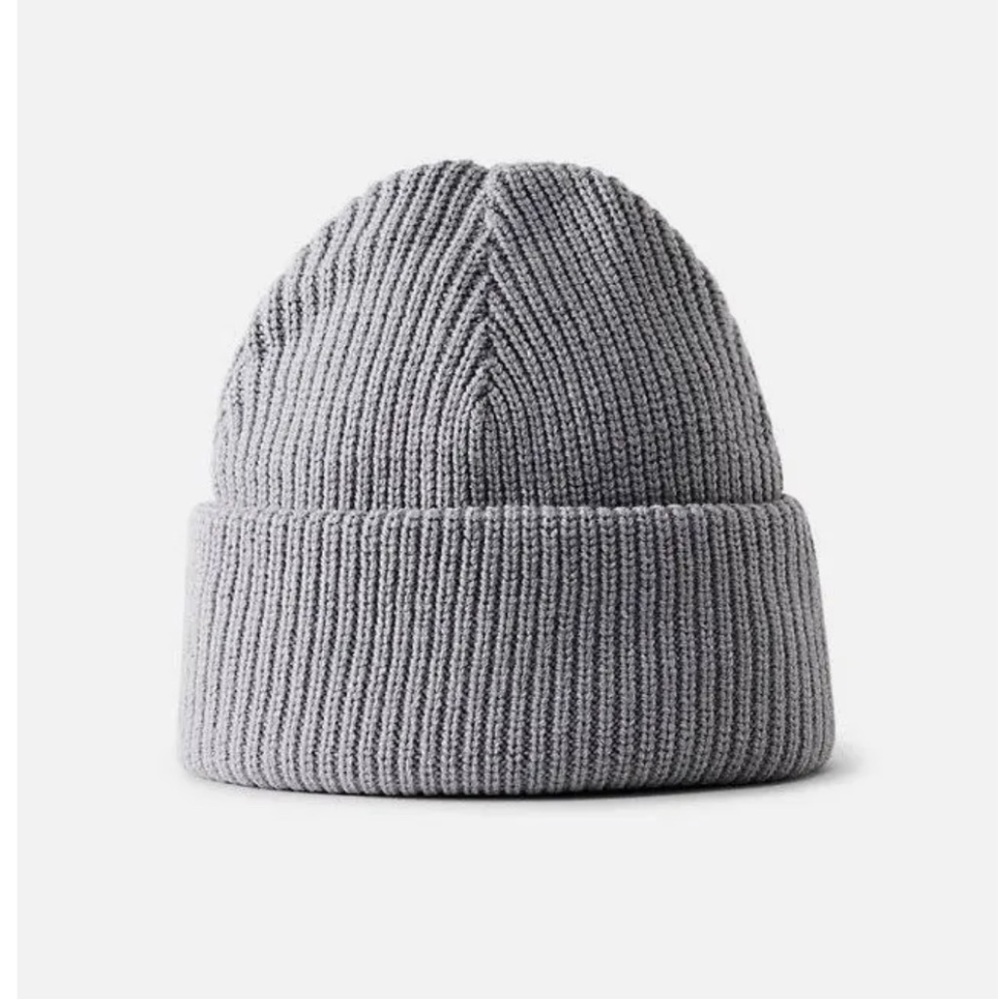 Aritzia sunday best icicle beanie